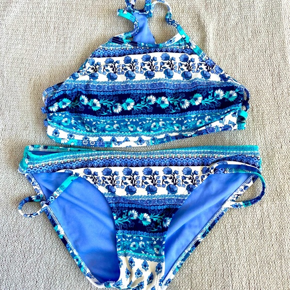 Swim suit Sz medium flowered - Picture 1 of 4